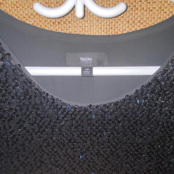 Mossimo Top - Picture 4 of 8